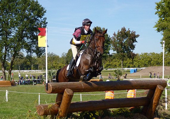 horse-club-video3