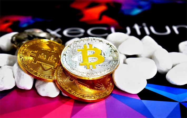 Bitcoin and Altcoins Primed for Further Gains