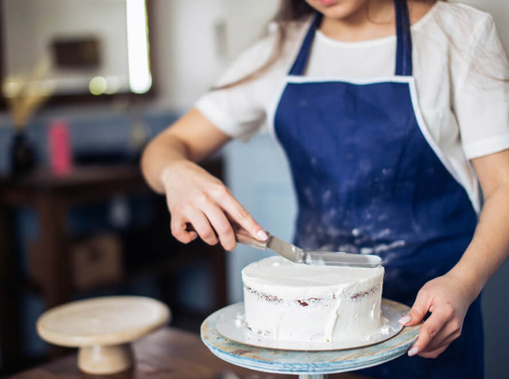 When to Replace Your Bakeware