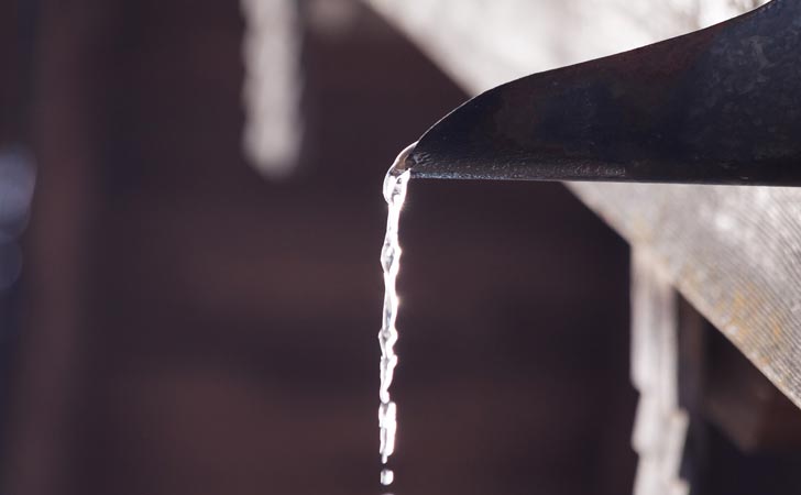 Save Gutter Water