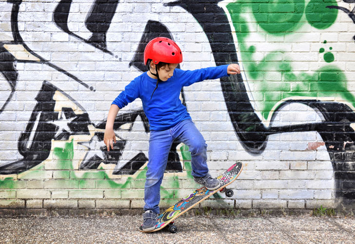 Child Skating Stand