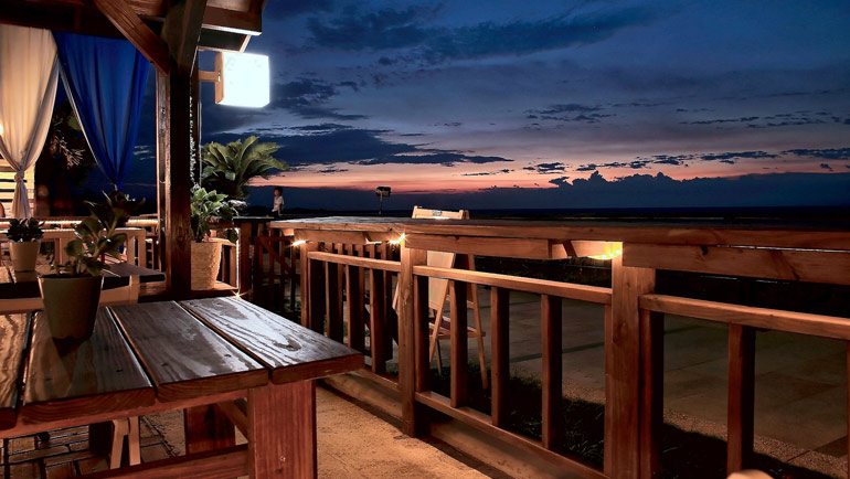Sun Set Restaurant Beach House