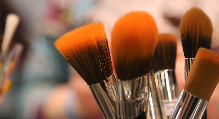 I BELIEVE THAT ALL WOMEN ARE PRETTY WITHOUT MAKEUP