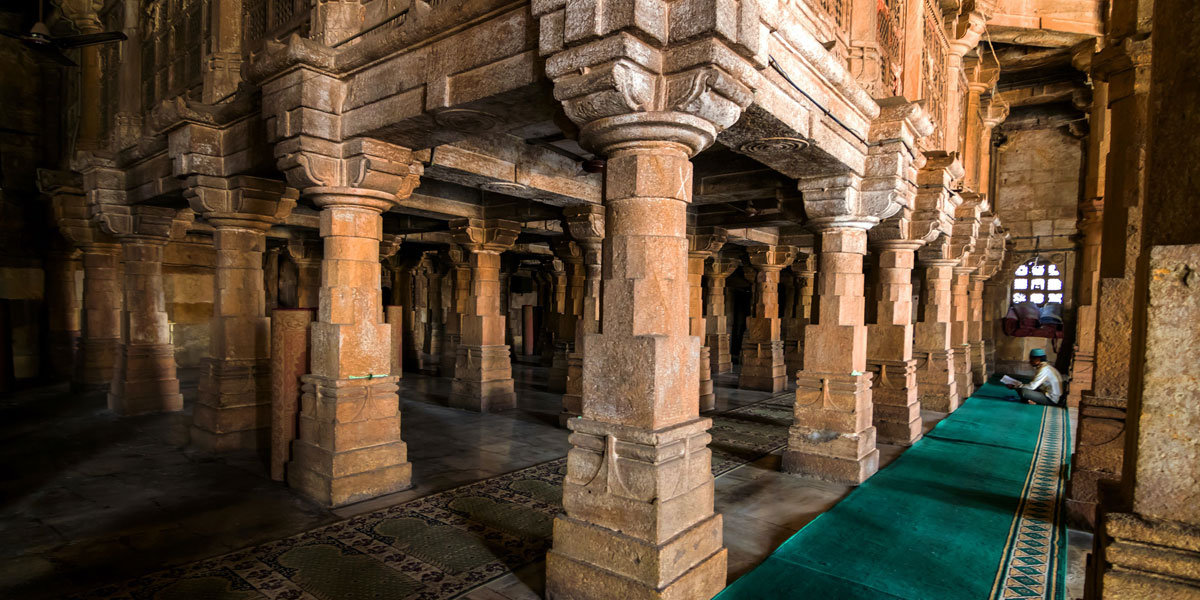 Curabitur eu sapien id sem ullamcorper sodales.