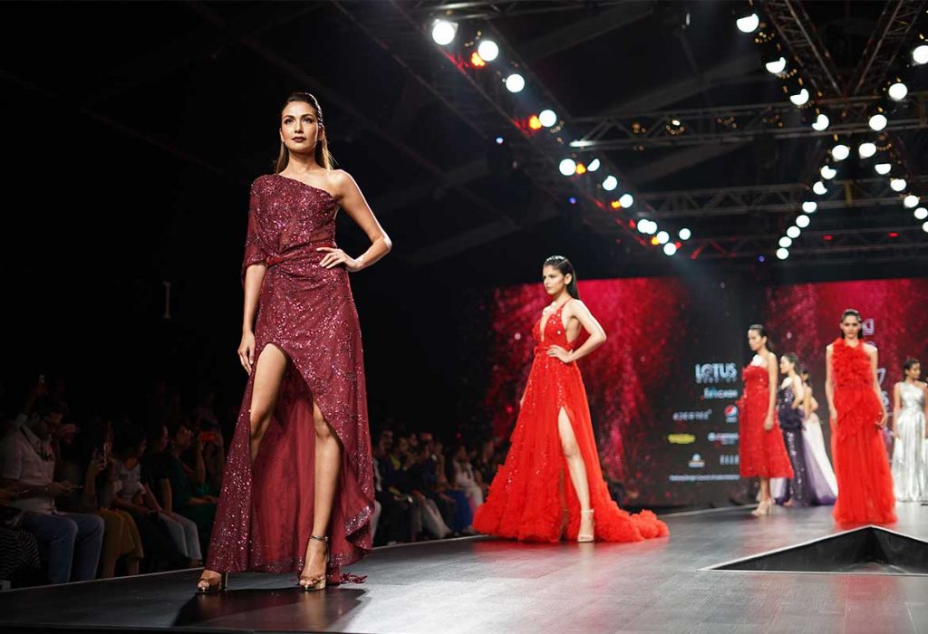 fashion-show-home