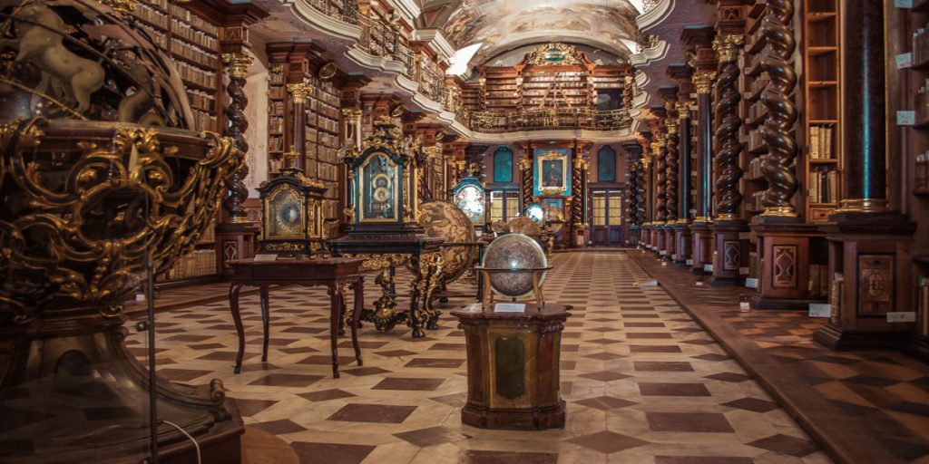 Integer laoreet risus et nibh placerat laoreet.