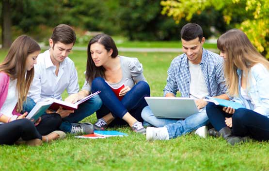 //preview.templatebundle.net/wp/university/wp-content/uploads/2018/10/about_new.jpg